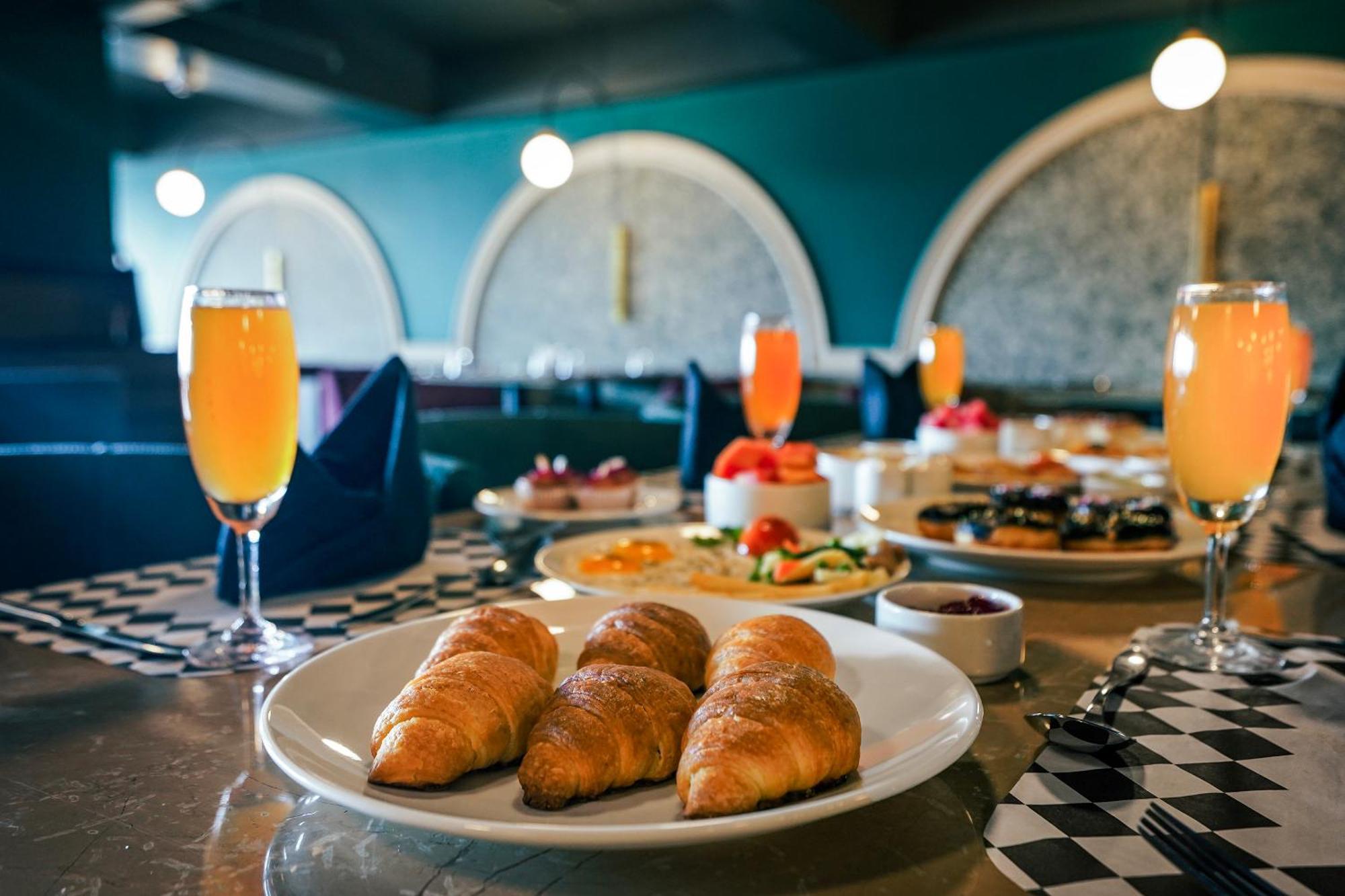 Sunday Hotel ヴァドーダラー エクステリア 写真