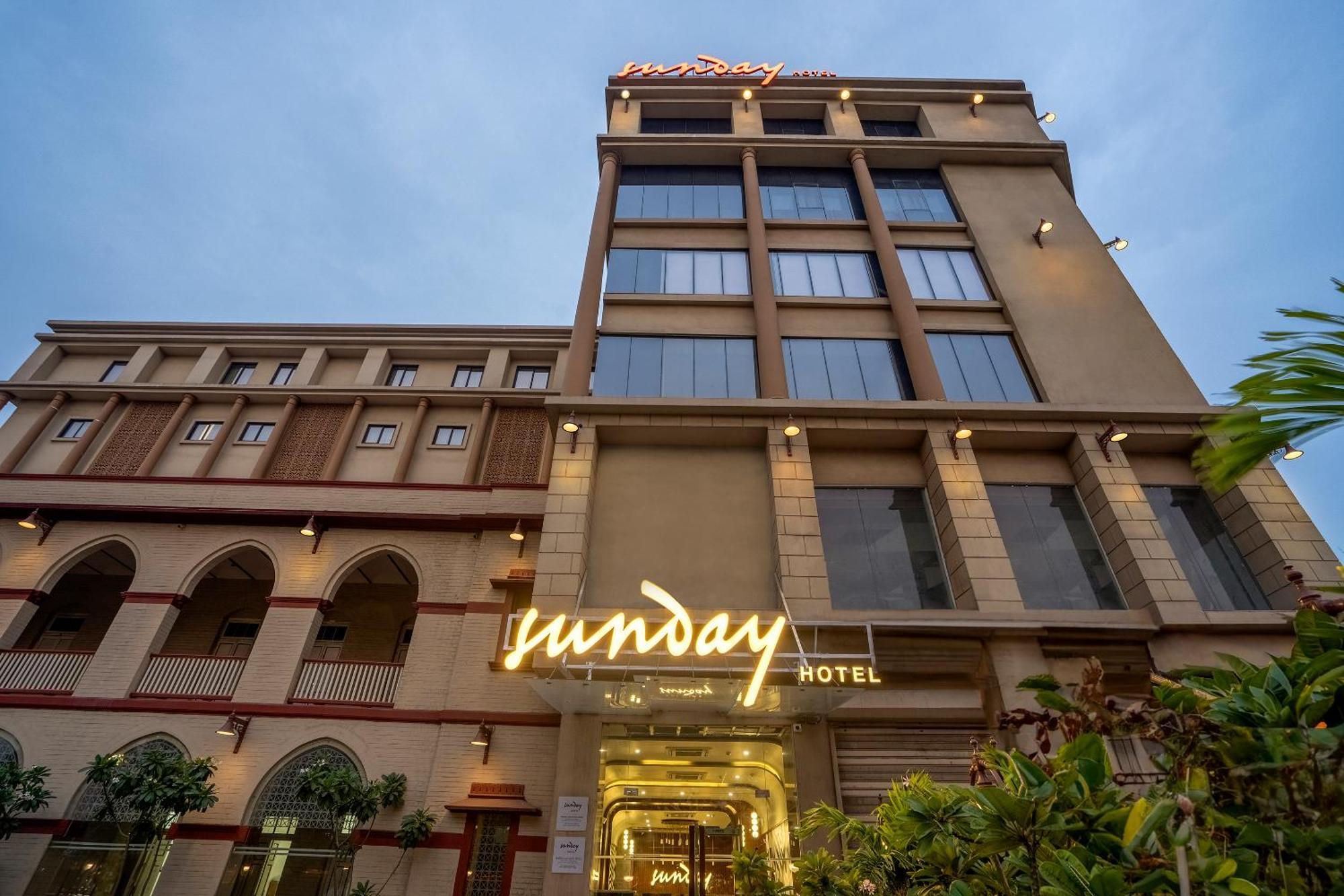 Sunday Hotel ヴァドーダラー エクステリア 写真