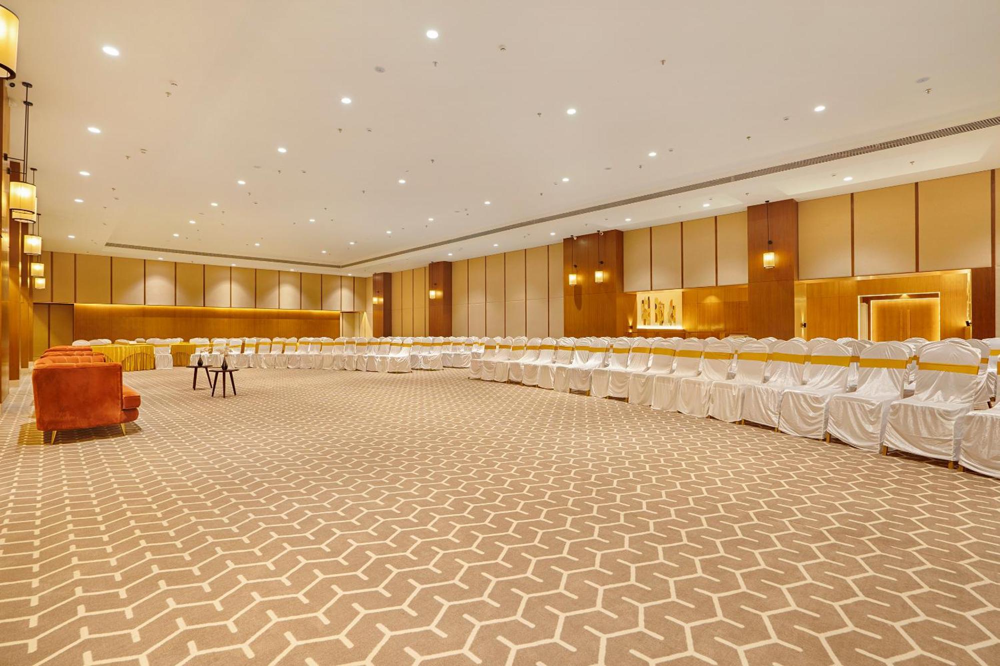 Sunday Hotel ヴァドーダラー エクステリア 写真